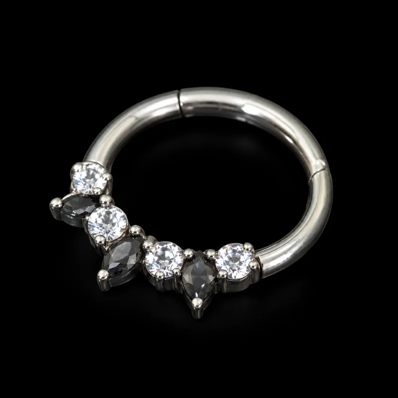 Clicker argenté, marquises